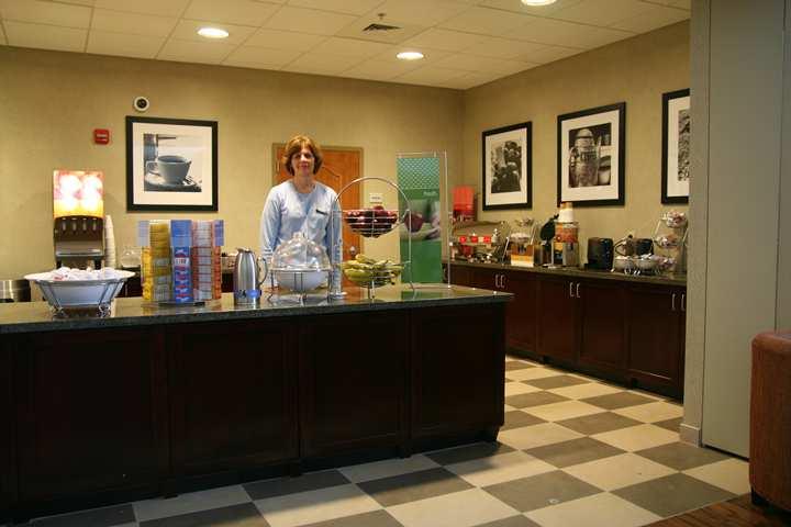 Hampton Inn & Suites Wilkes-Barre Restaurant foto